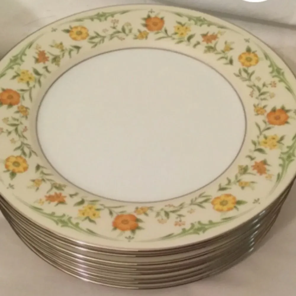 Noritake Atwood Pattern 2672 Platinum Green, Rust & Yellow Floral Pattern 45 pcs